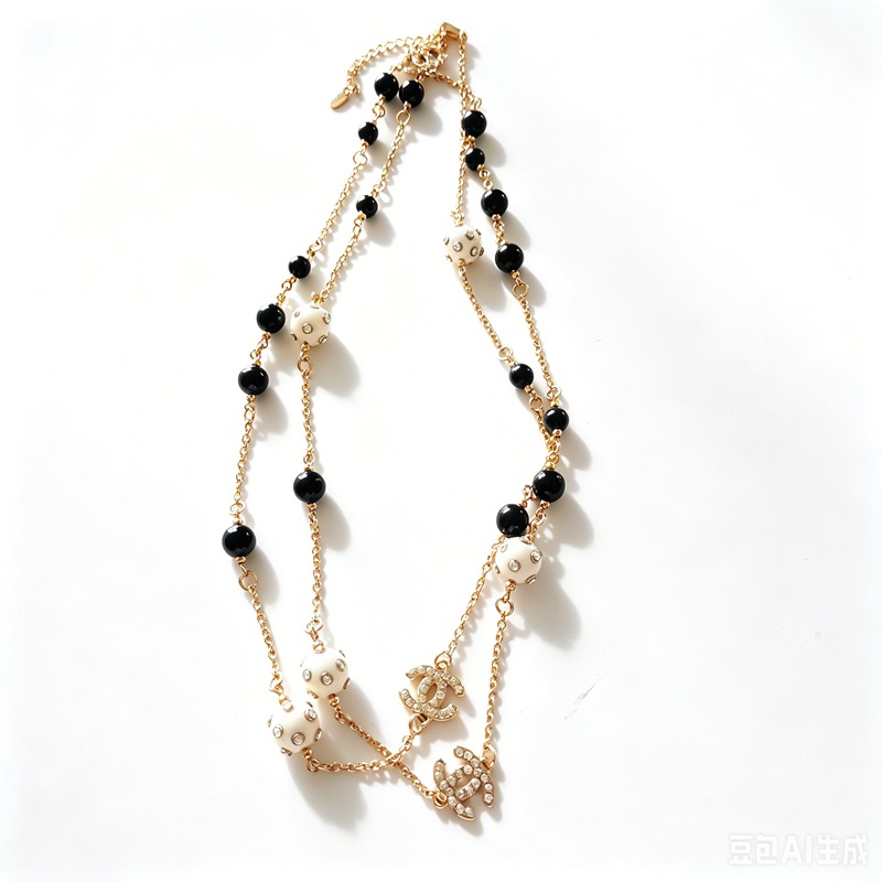 CC pearl long necklace