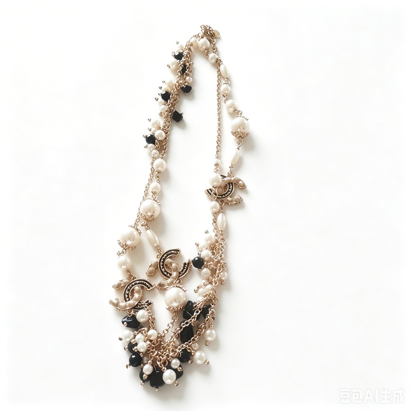 CC crystal long necklace