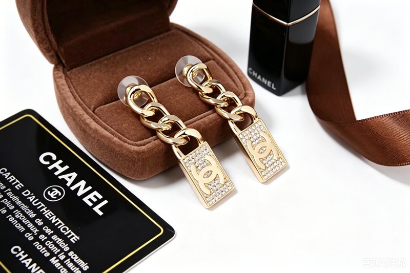 cc chain earring