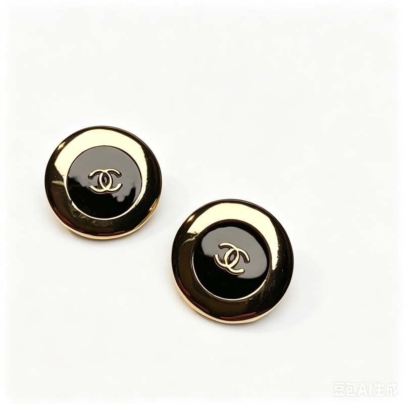 CC round earring stud