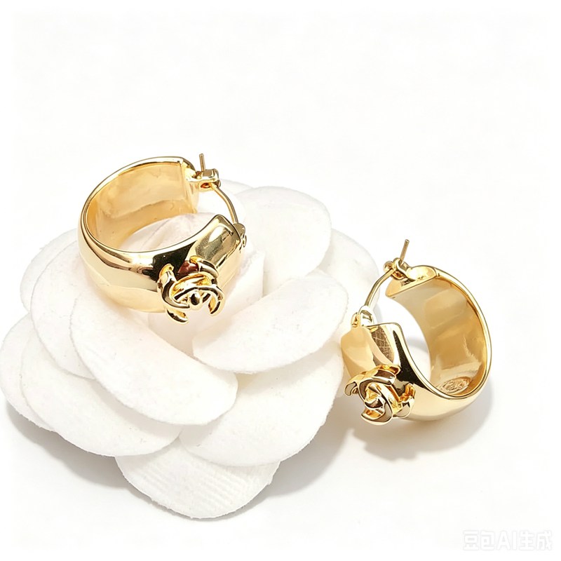 CC earring