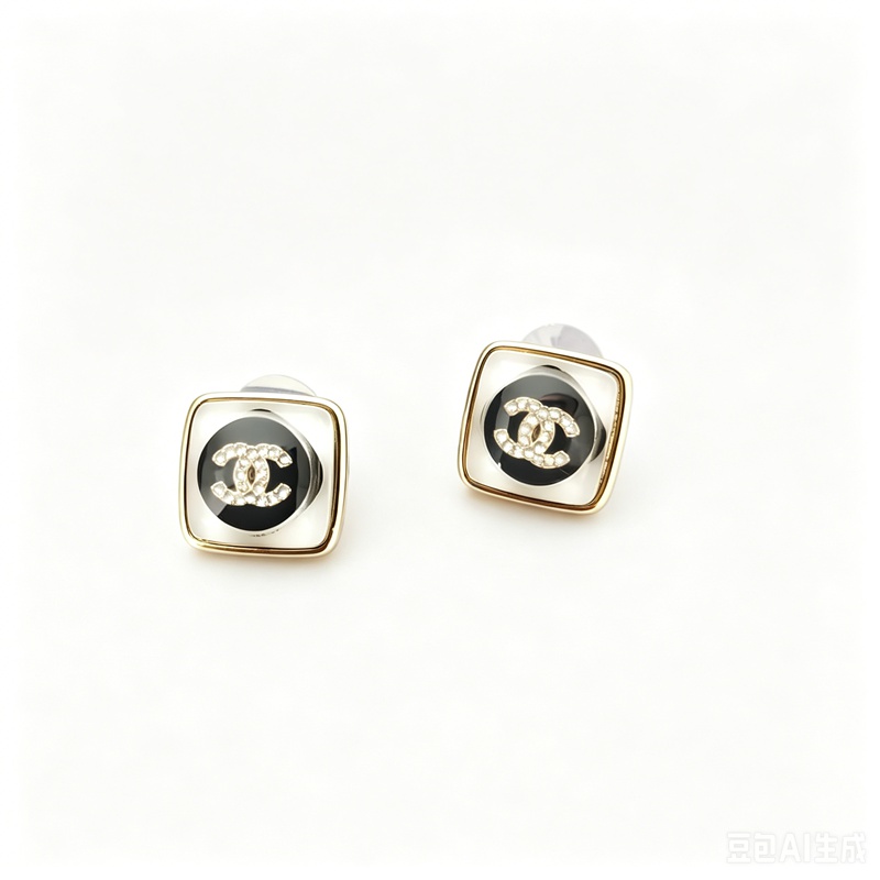 squar CC earring